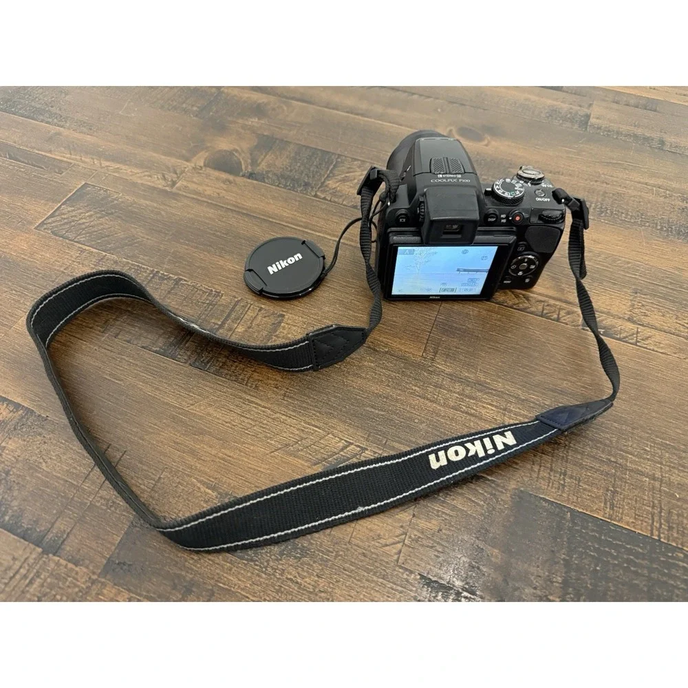 Nikon Coolpix P100 Camera 10.3MP 26x Opt Zoom w/ 2 Batteries Charger Cord Case